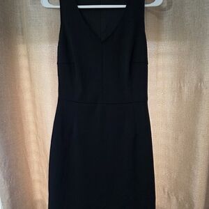 Banana Republic Size 4 Elegant Black Sleeveless Dress
